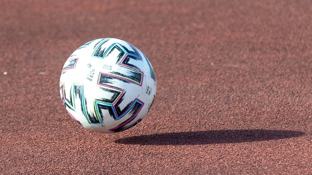 蒋光太、莱昂纳多两大核心缺战，尝到甜头的穆斯卡特把 541 阵型进行到底