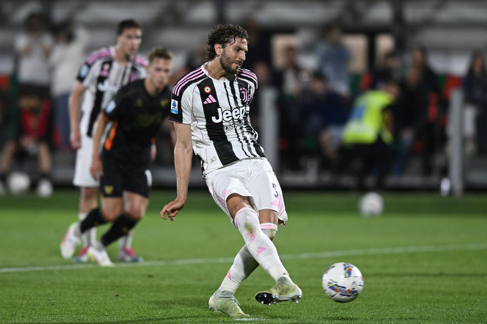 凯尔：多特和药厂是两支势均力敌的顶级球队；我们不够幸运